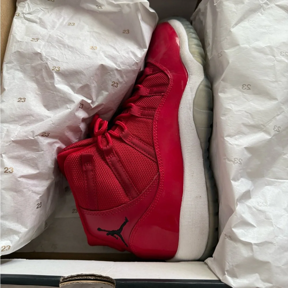 Red Jordan 11 “win like 96” - Picture 8 of 8